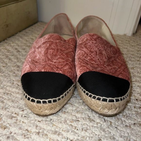 Chanel Pink Velvet Espadrilles - Picture 4 of 10